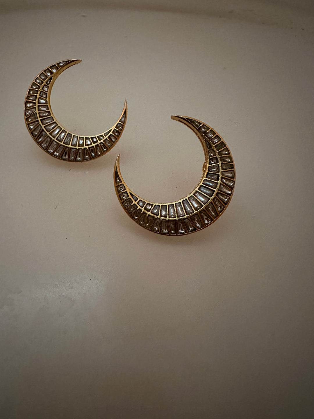 Cres moon earrings - Main Image