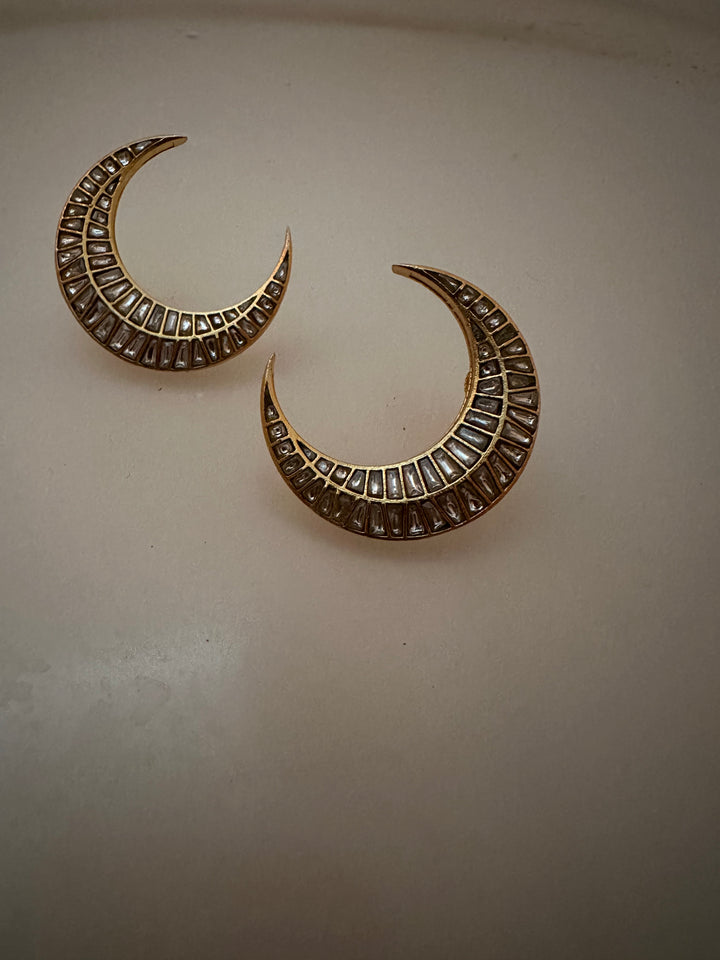 Cres moon earrings