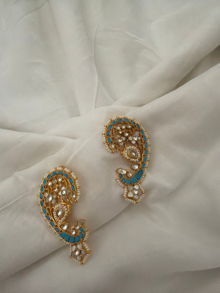 Bhanjeo leaf ear cuff earrings