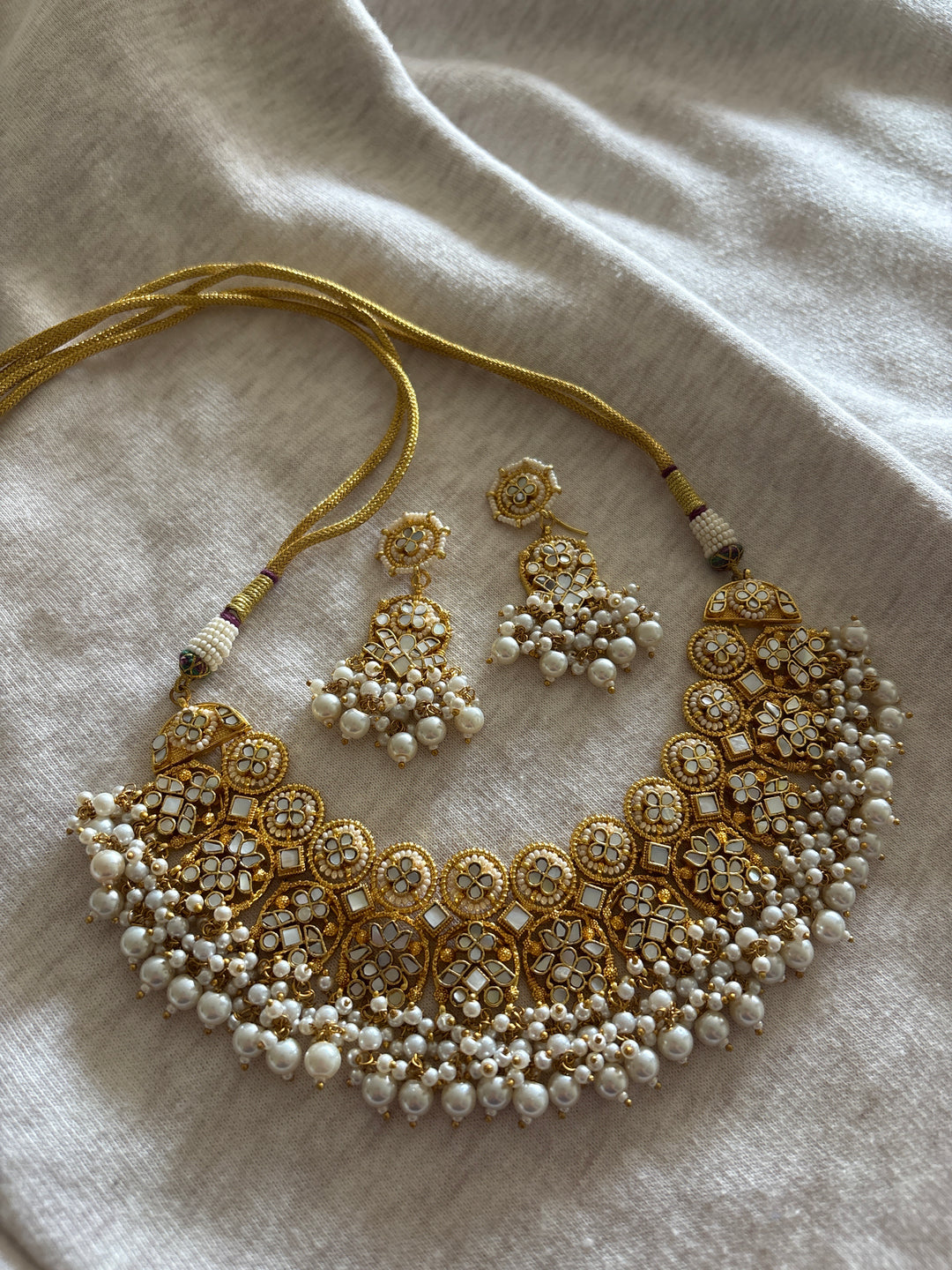 Sia 14 Necklace Set