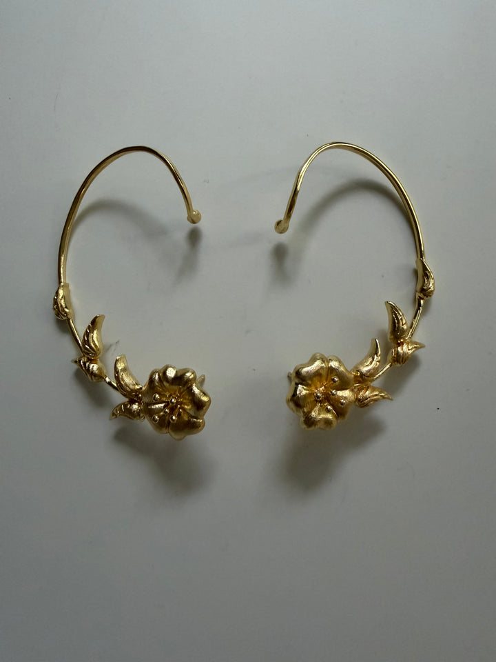 Flower villa ear cuffs