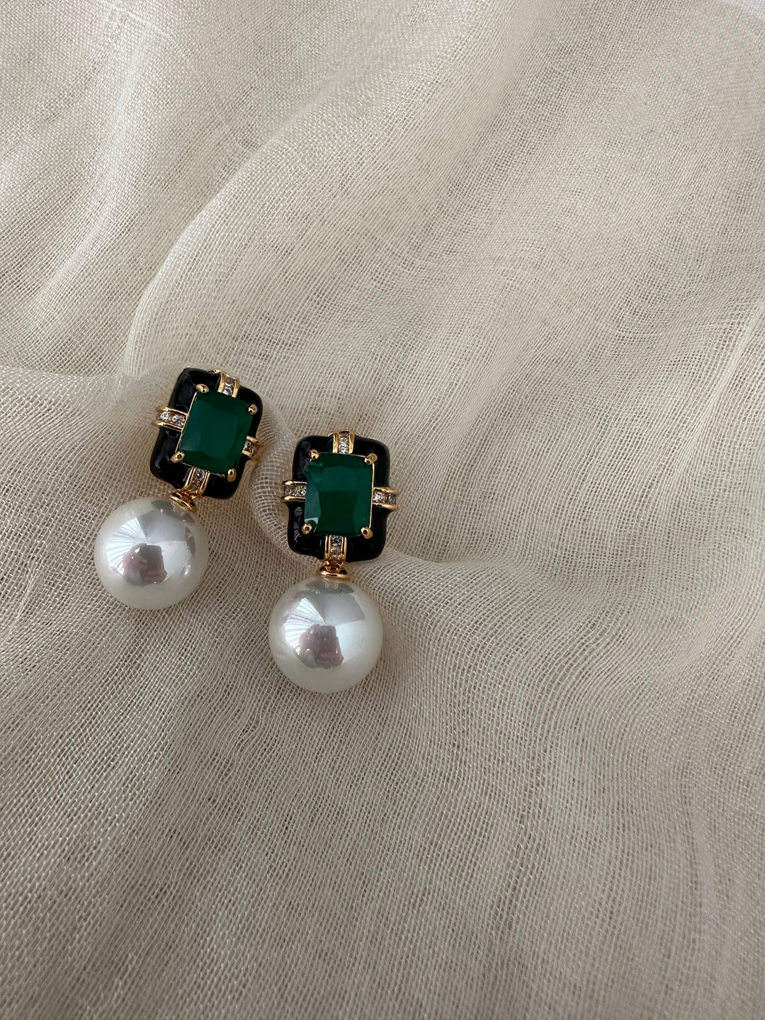 Palma Pearl Earrings