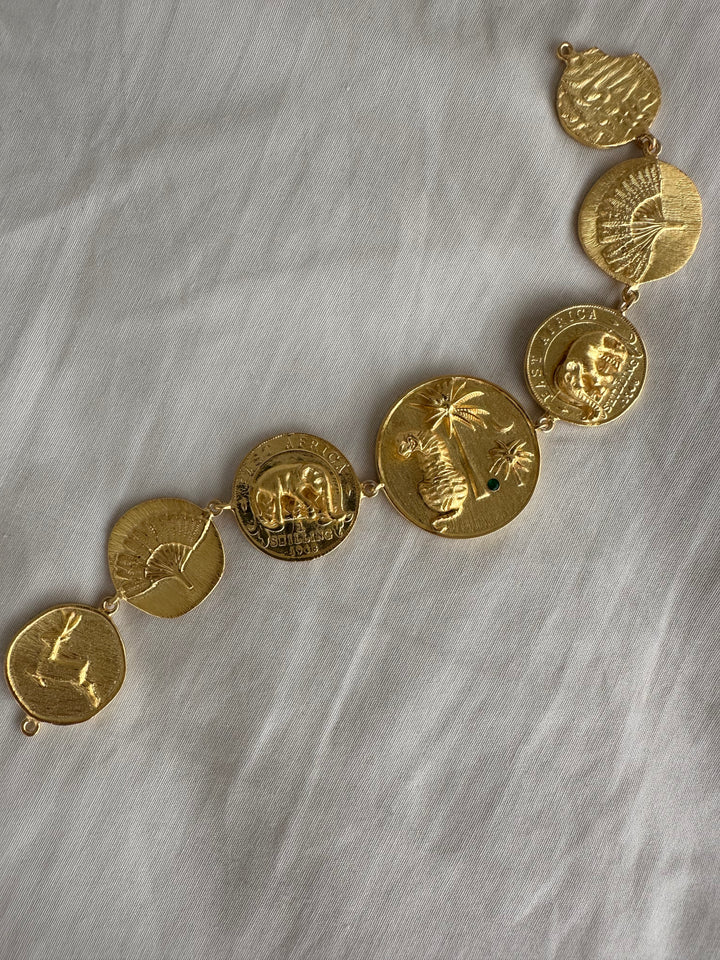 Tale of the moonlit majesty necklace