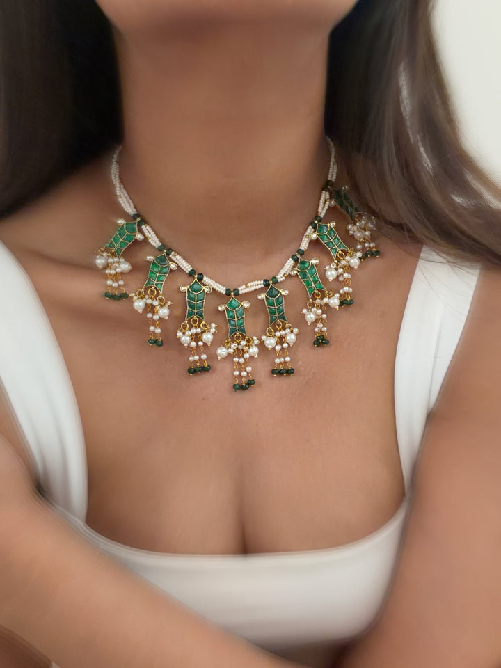 Green fish necklace set