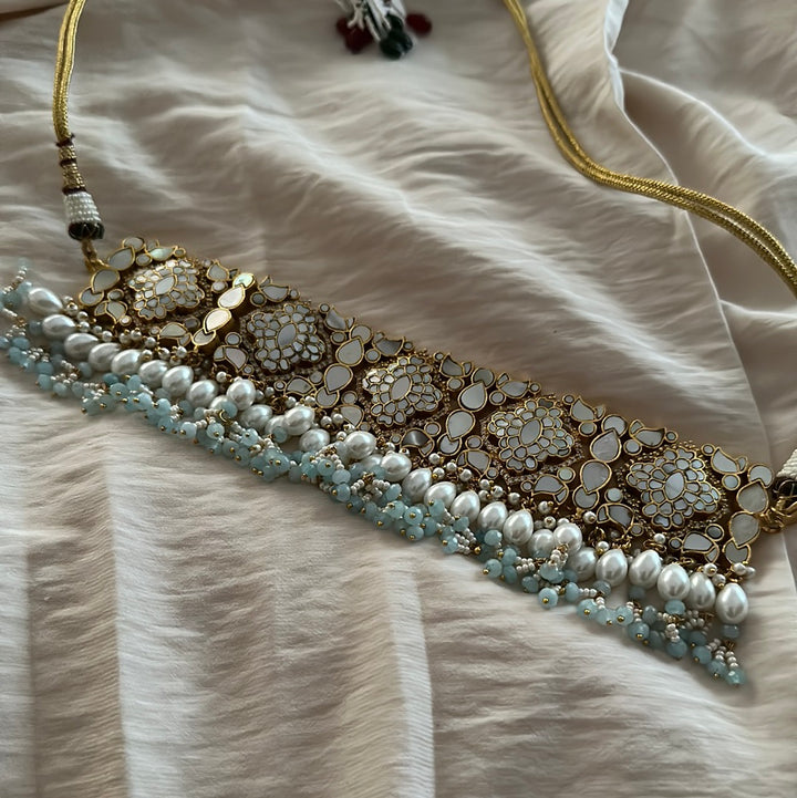 Kavya Milky Necklace