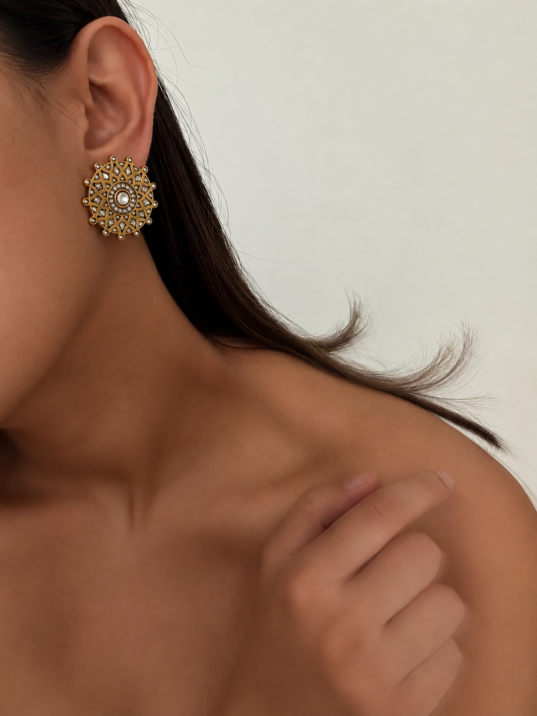 Universe round stud earrings