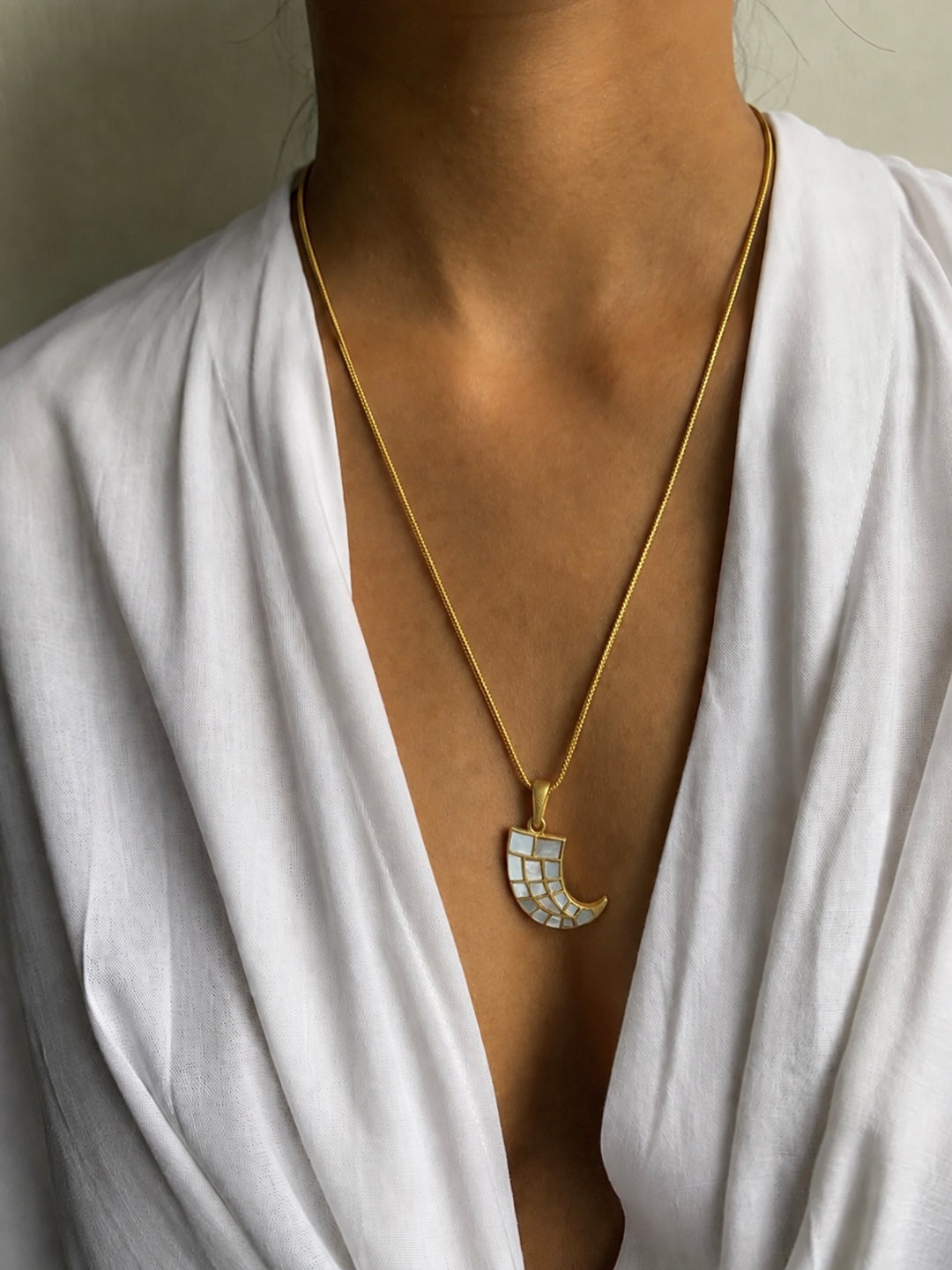 Mop sword necklace