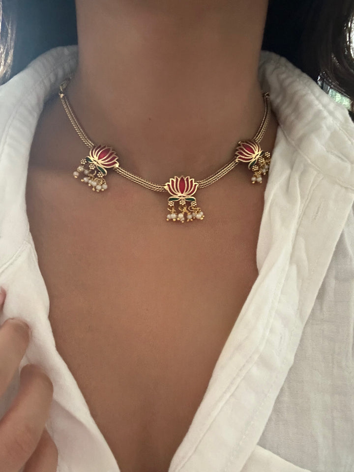 Lotus utsav necklace