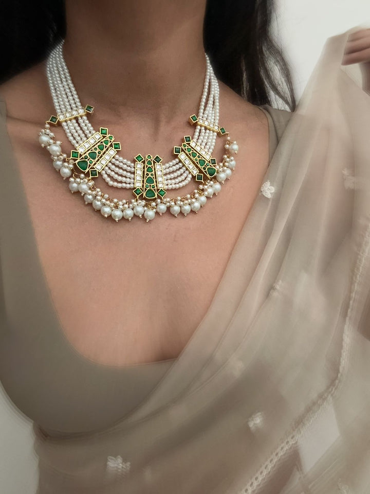 Kahaani necklace