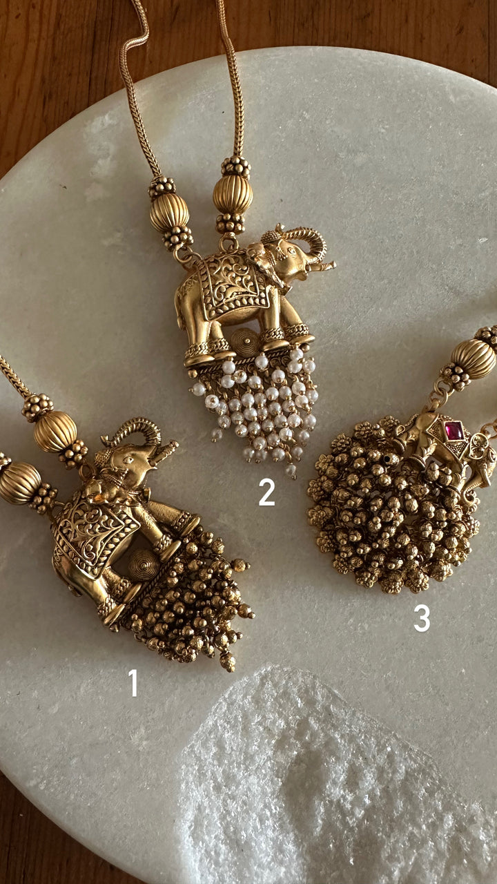 Haathi moth necklace