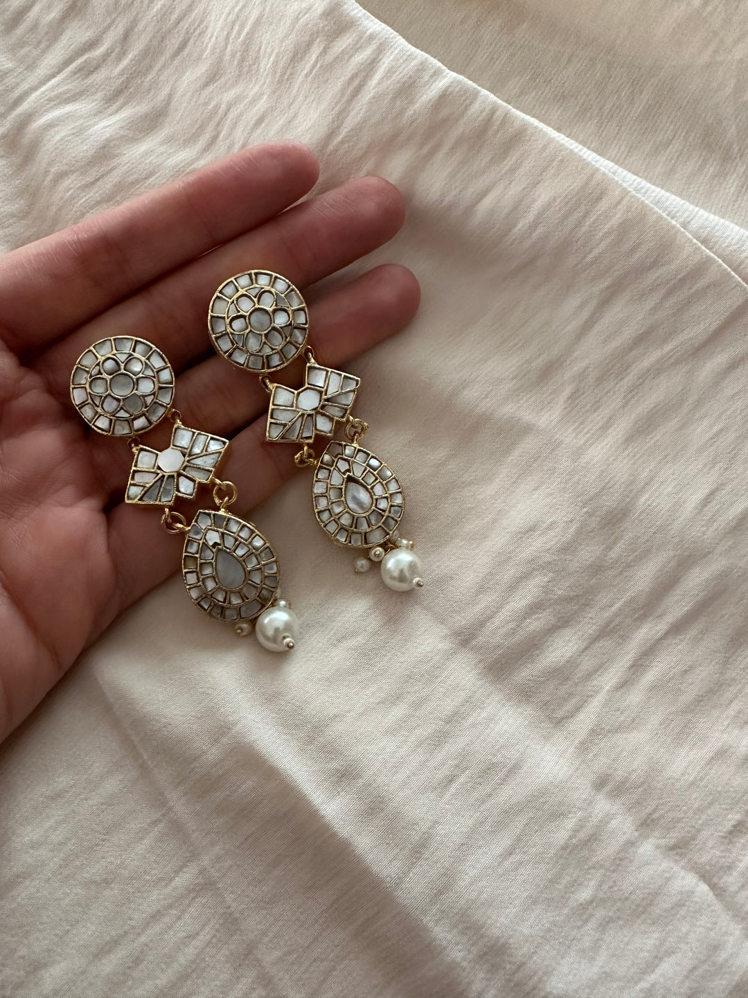 Demi Milky Earrings