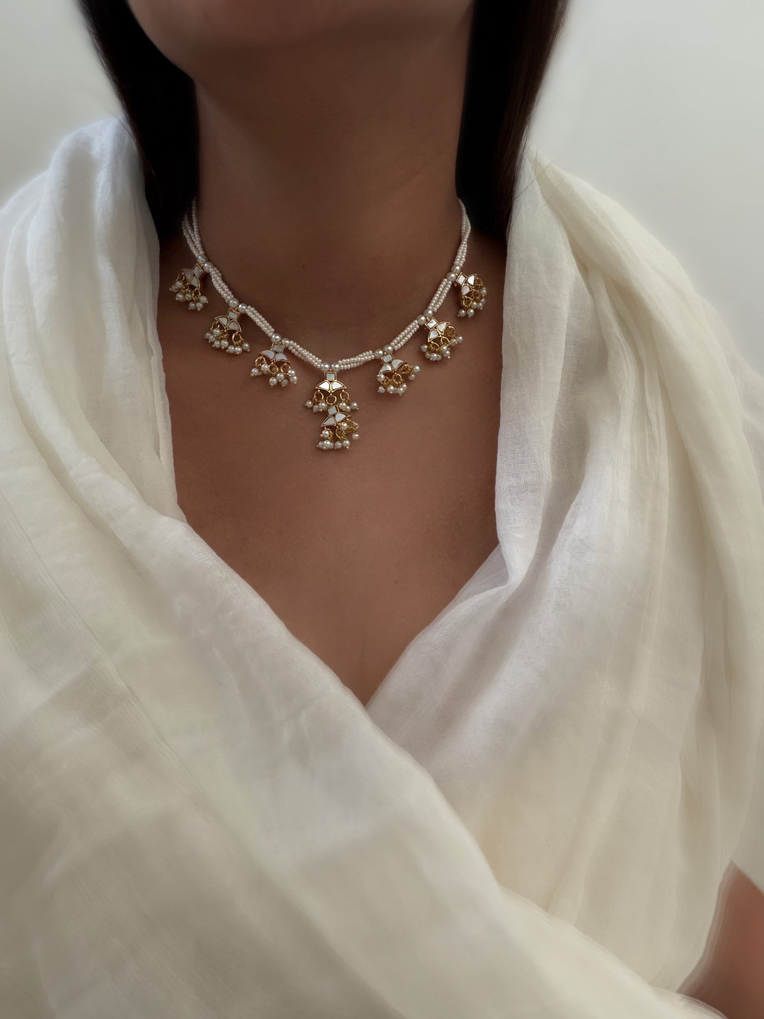 Occasion milky necklace set