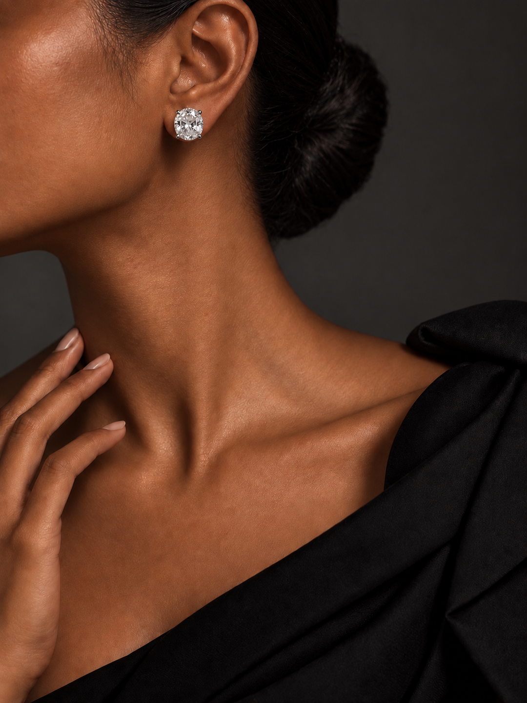 Round solitare earrings