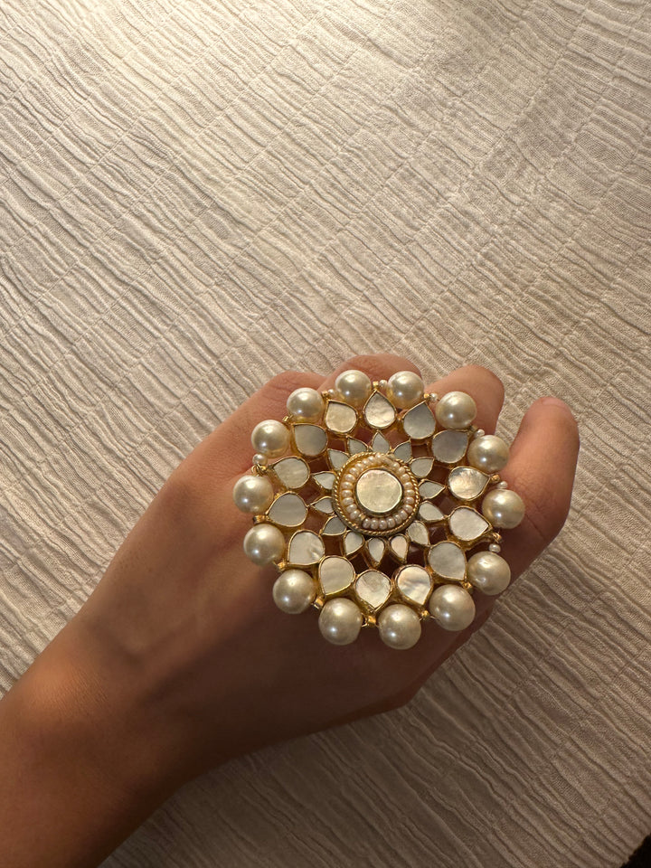 Ivory Milky Big Ring