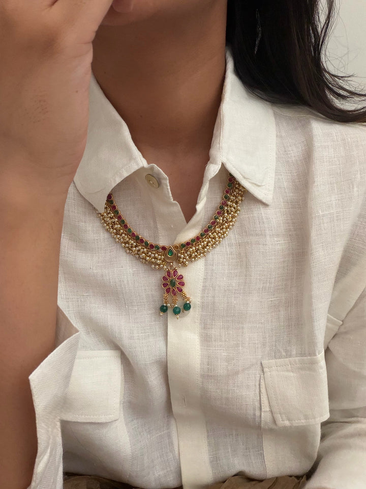 Devi drip pearl necklace