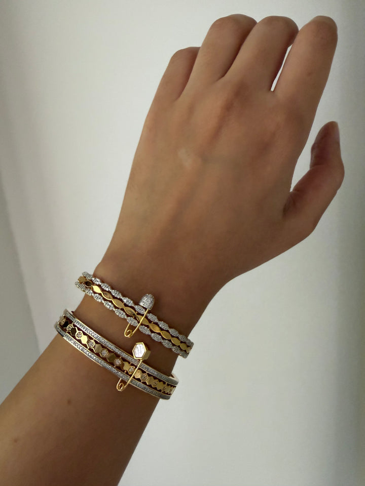 Safety pin bracelet