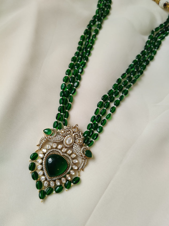 Plume Green Necklace