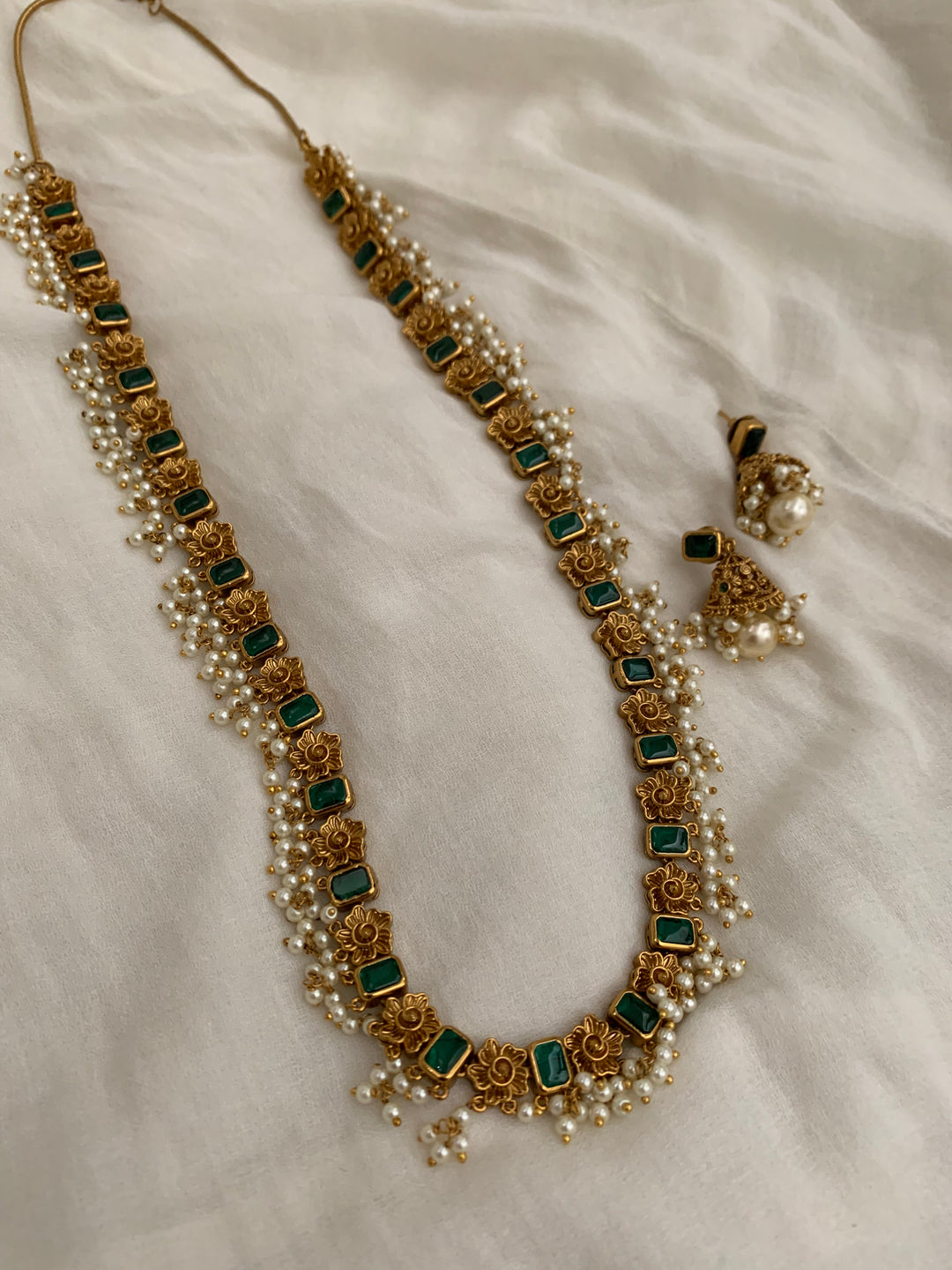 Sama Necklace Set