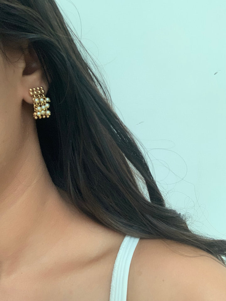 Gaurvi Stud Earrings