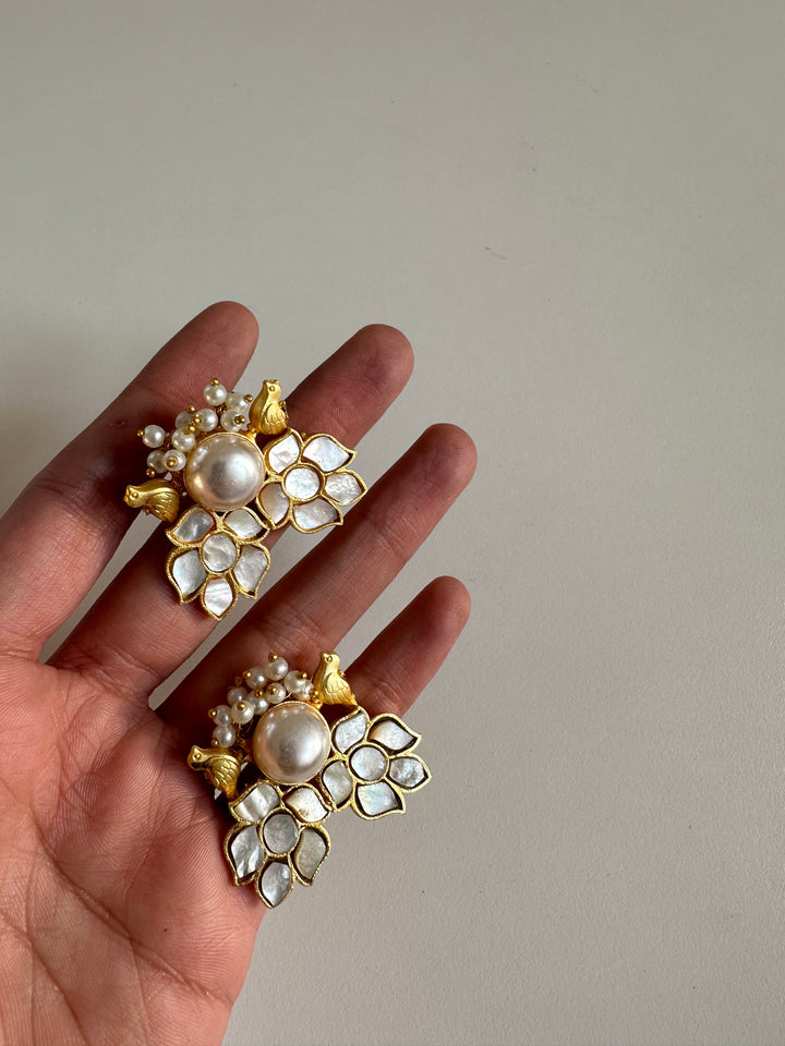 Keet Milky Earrings