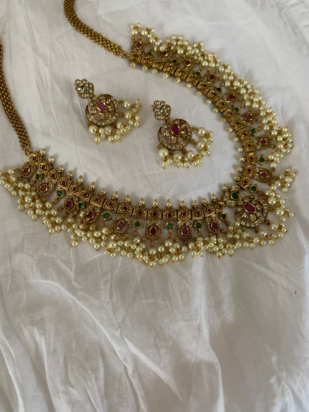 Divyam Necklace Set