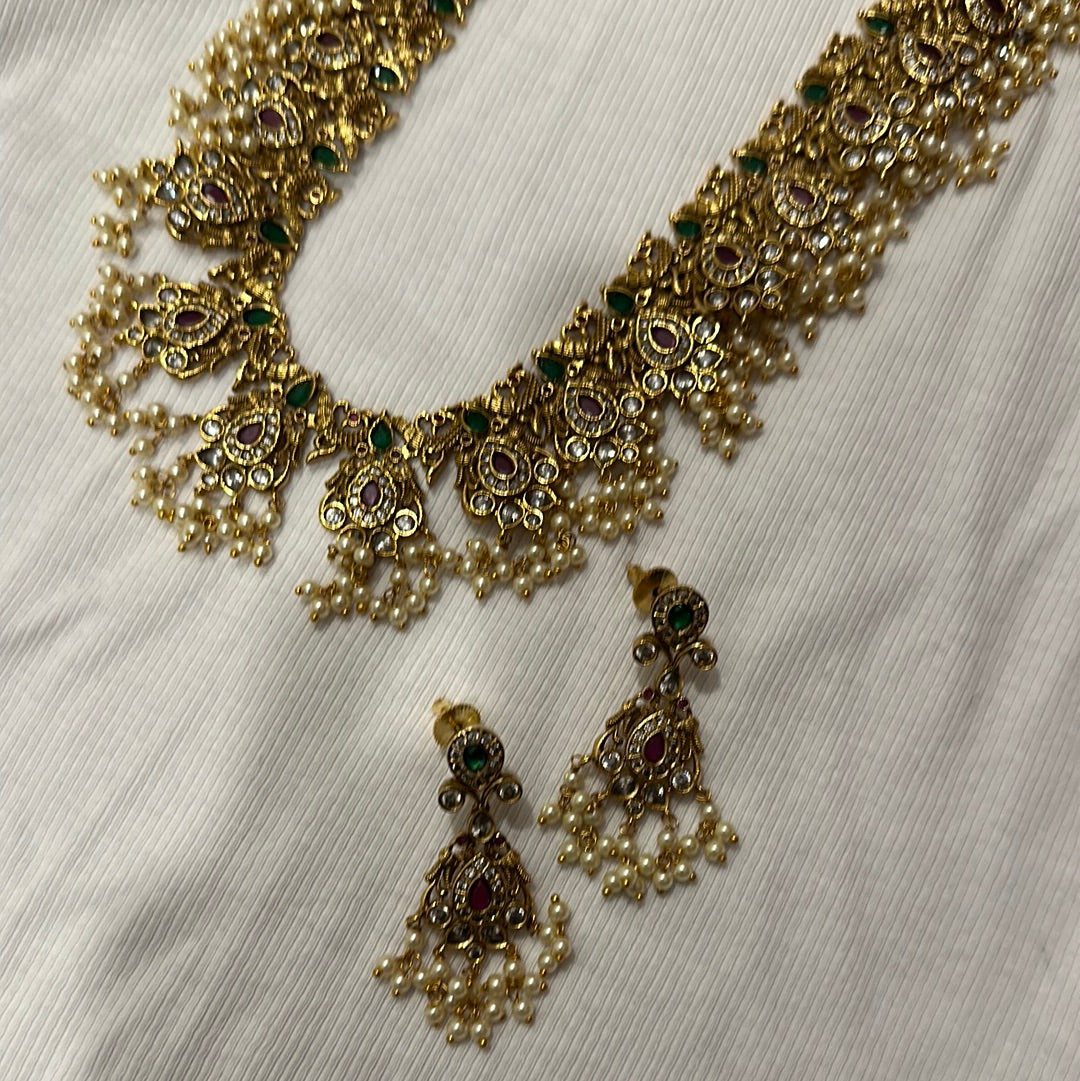 Bindu Necklace Set