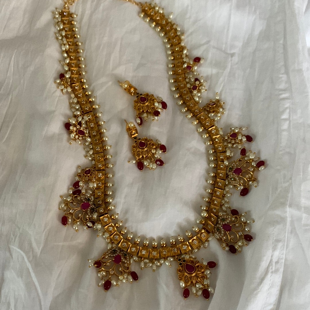 Soha Temple Necklace Set