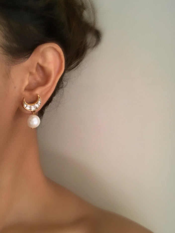 Luna Pearl Earrings