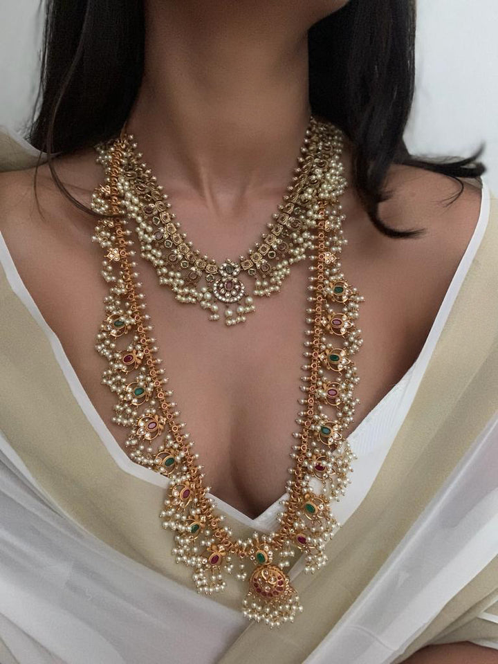 Divyam Necklace Set