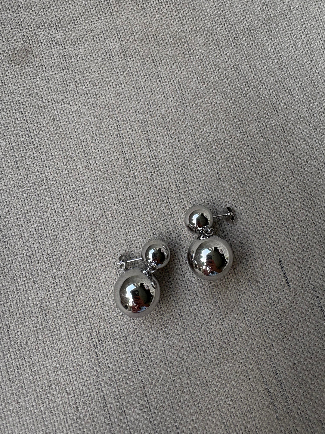 Silver Nox twin earrings