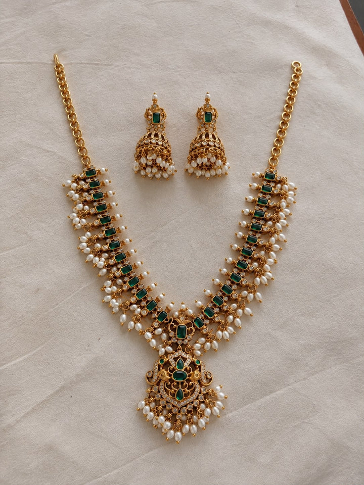 Meher emerald necklace