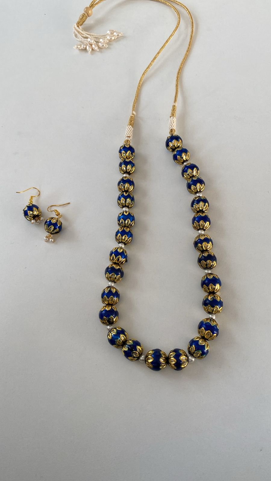 Lilly blue bead necklace set