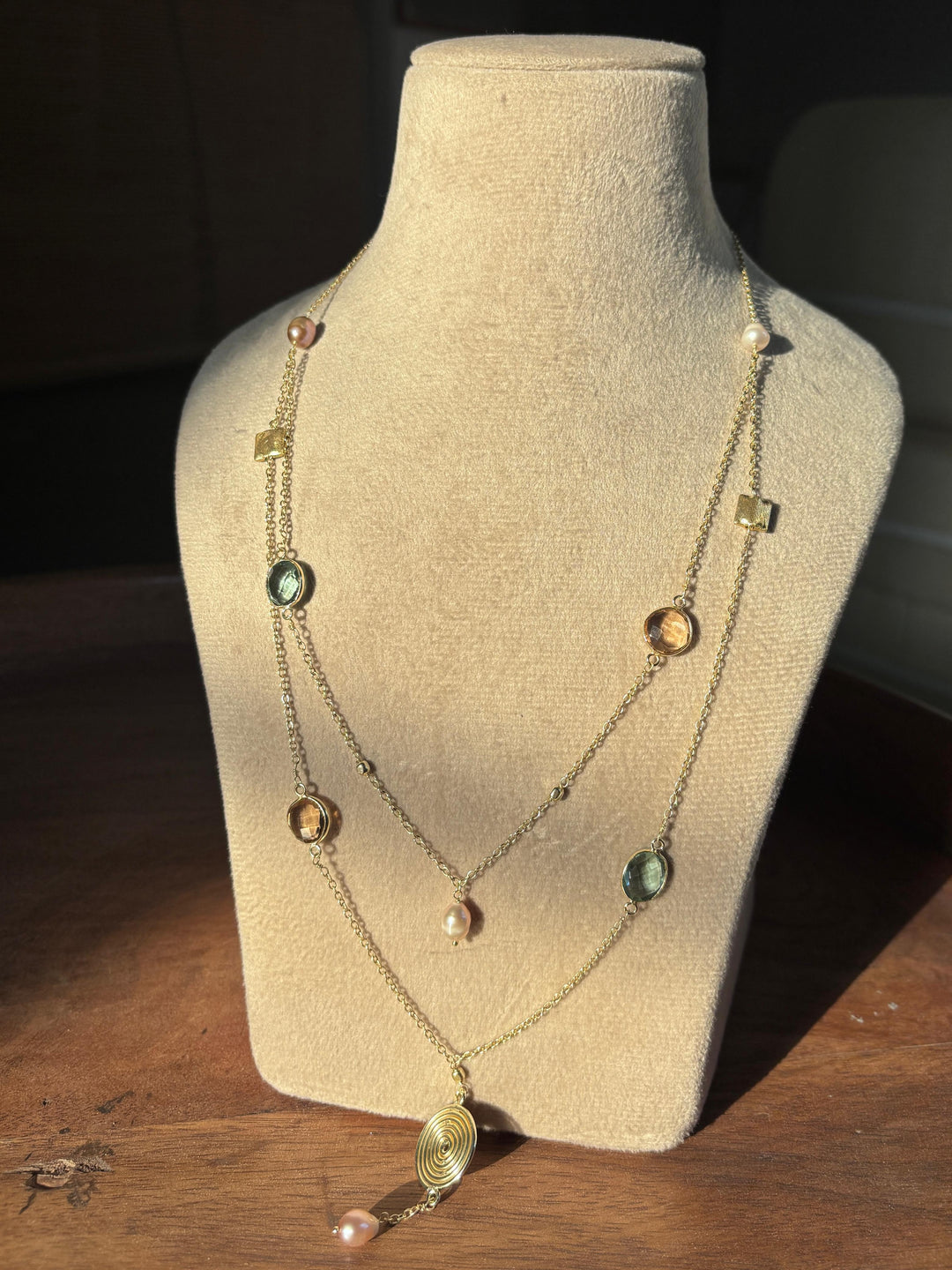Red bond necklace