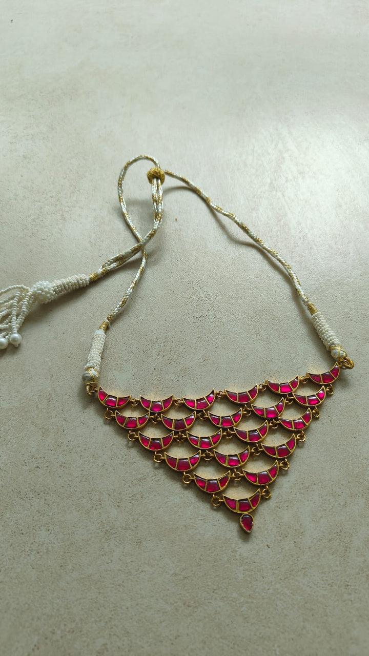 Gulabi chand necklace
