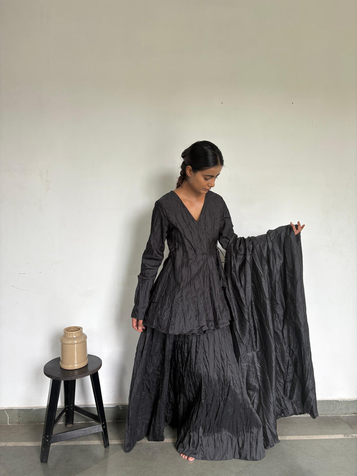Crushed skirt kurta duppata set black