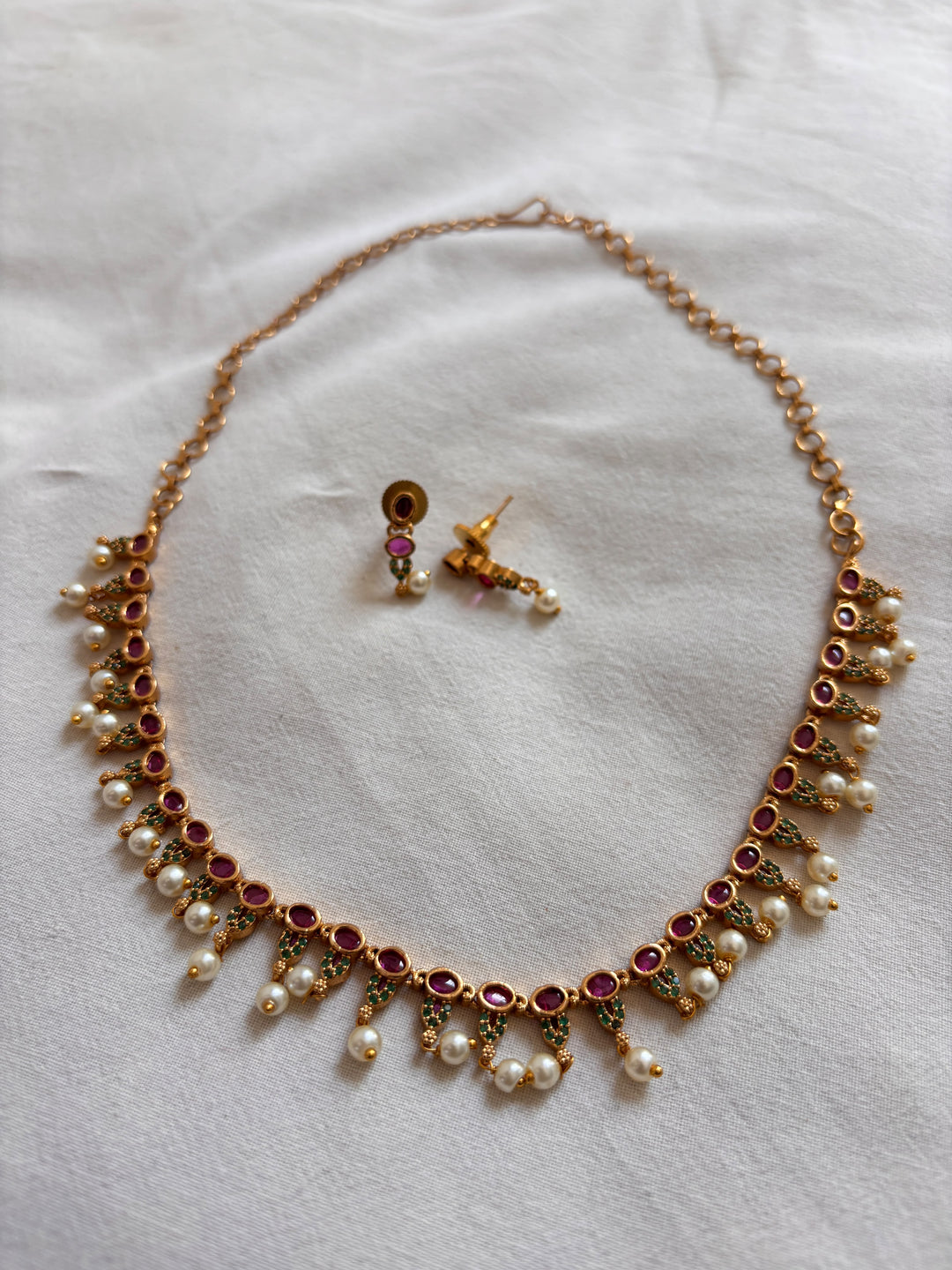 Bejeweled necklace