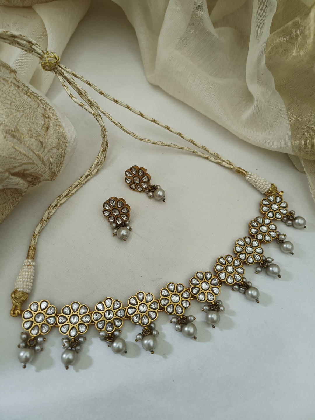 Hyda Necklace Set