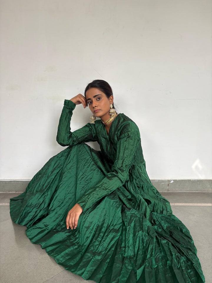 Crushed skirt kurta dupatta set Dark green