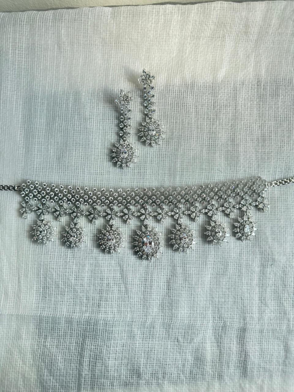 Marfina Necklace Set