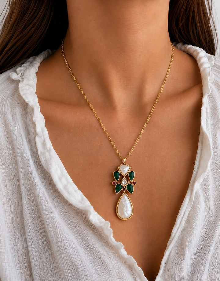 Asha mop necklace
