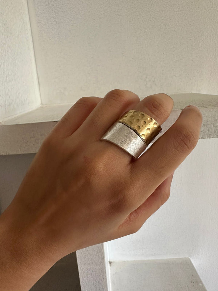 Dual colour aura ring