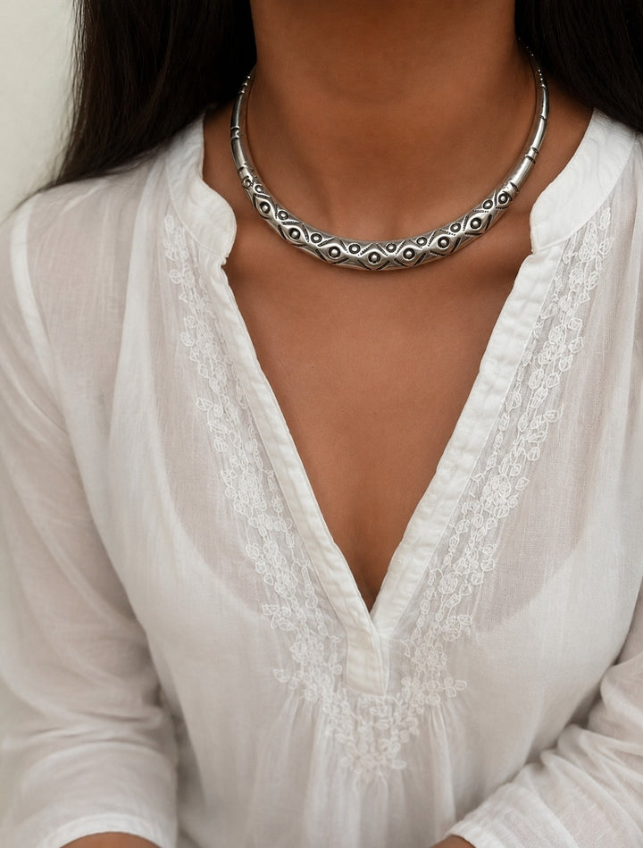 Thatera Hasli Necklace