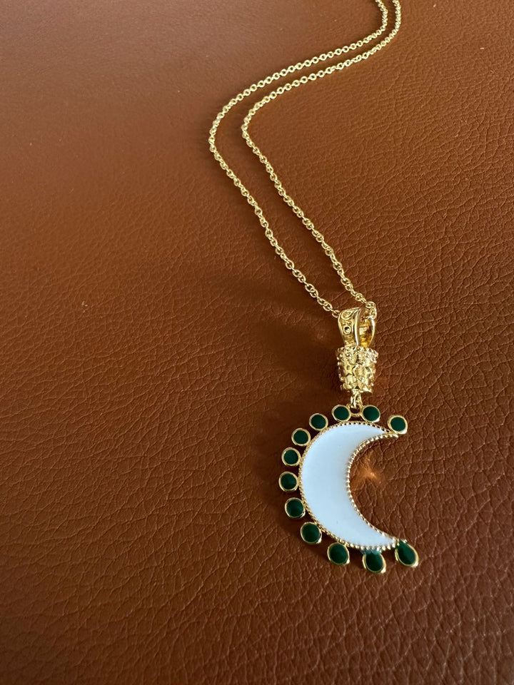 Radiance moon necklace