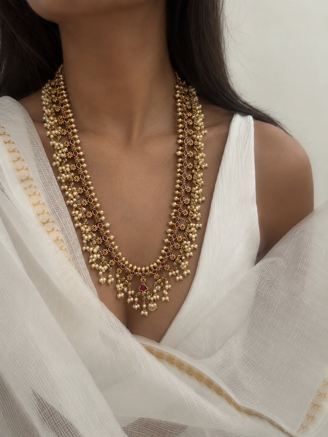 White motif necklace