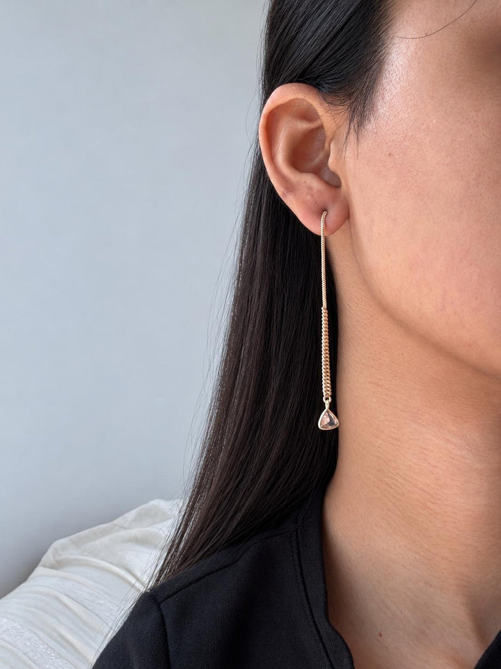 Single chain earrings