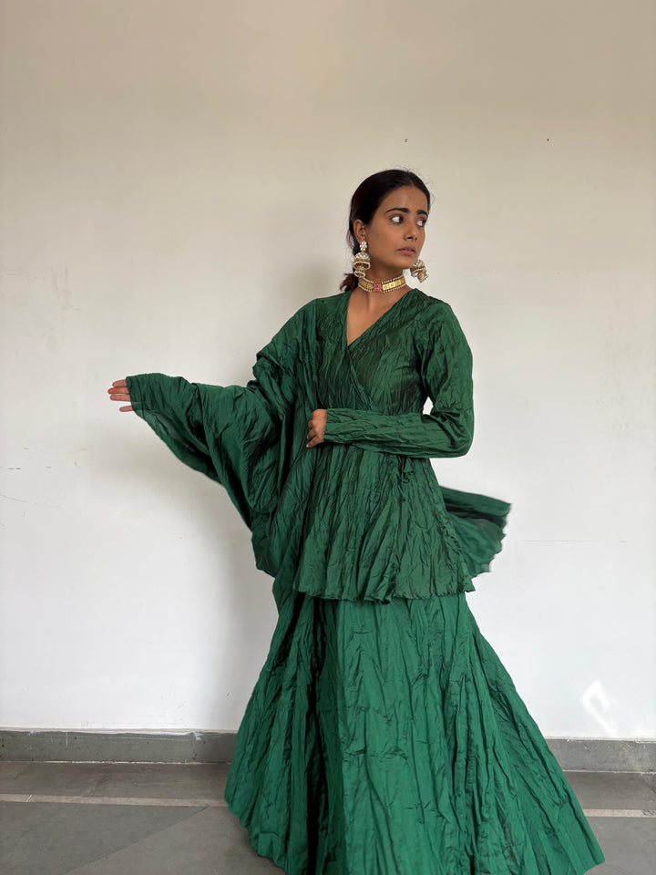 Crushed skirt kurta dupatta set Dark green
