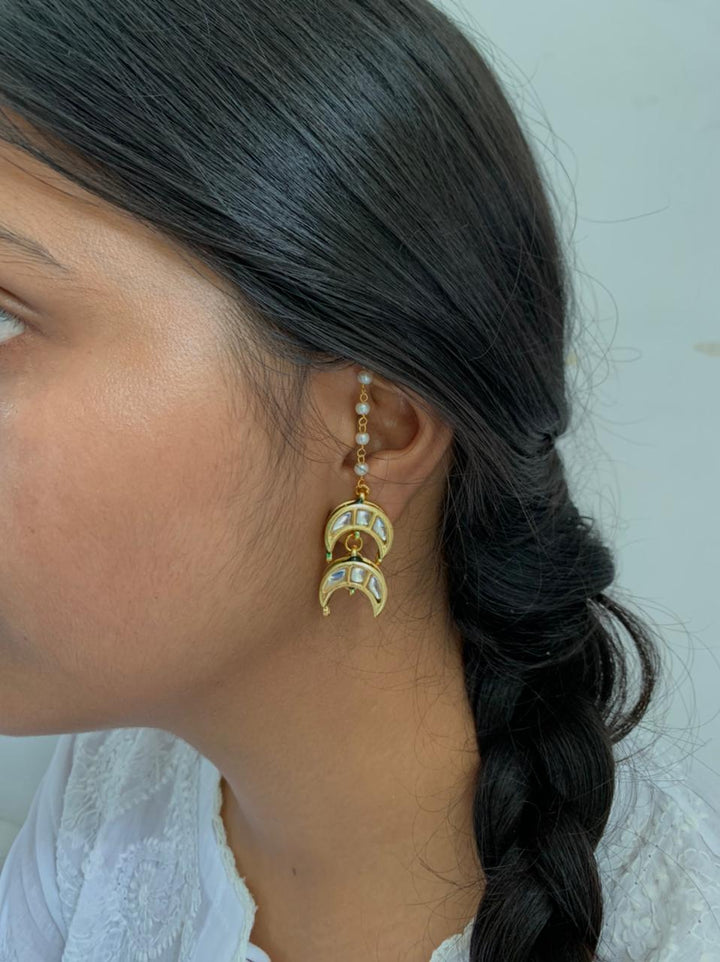 Dugi Moti Chand Earrings