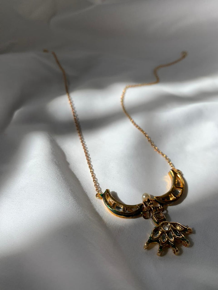 Kamal Chand Pendant Necklace