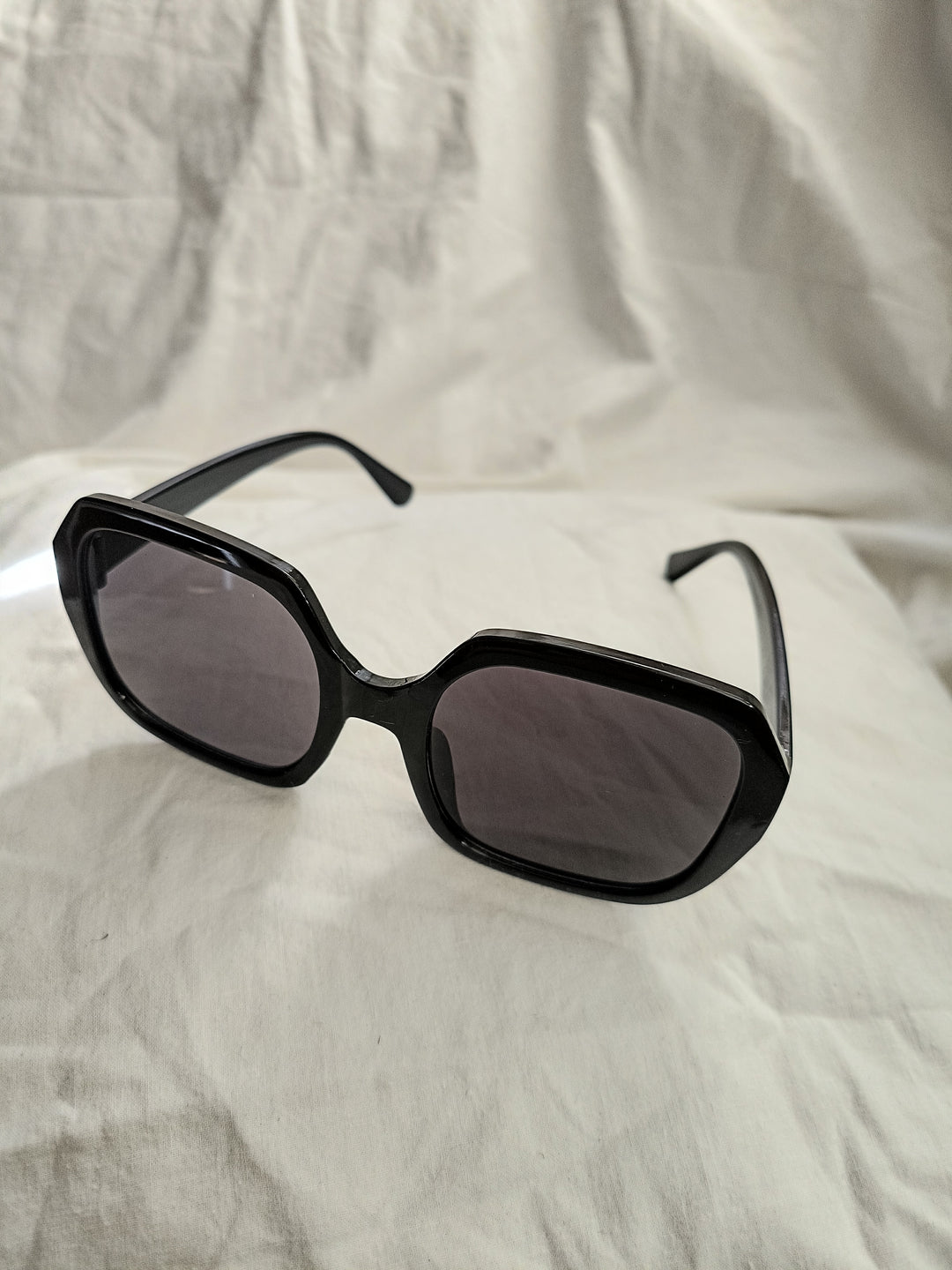 Black Square Sunglasses