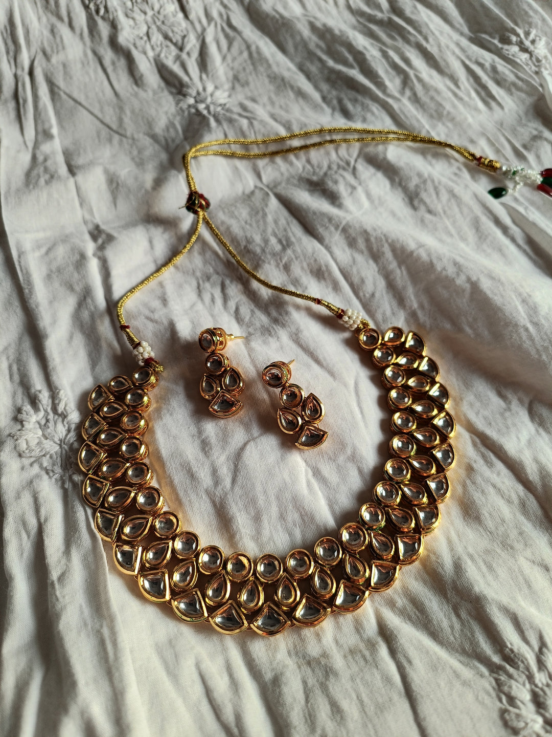 Mrona Necklace Set